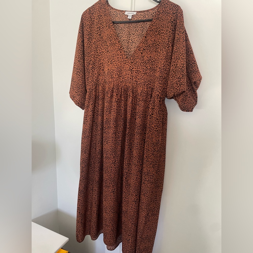 Leopard midi dress. Maternity friendly